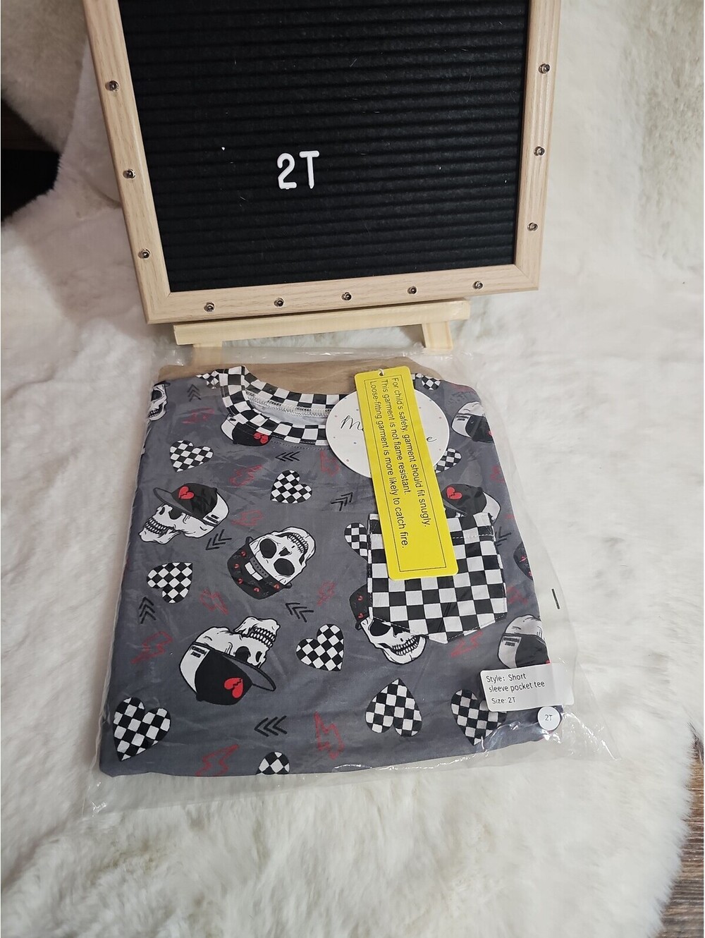 2T Skater Skeleton Pocket T